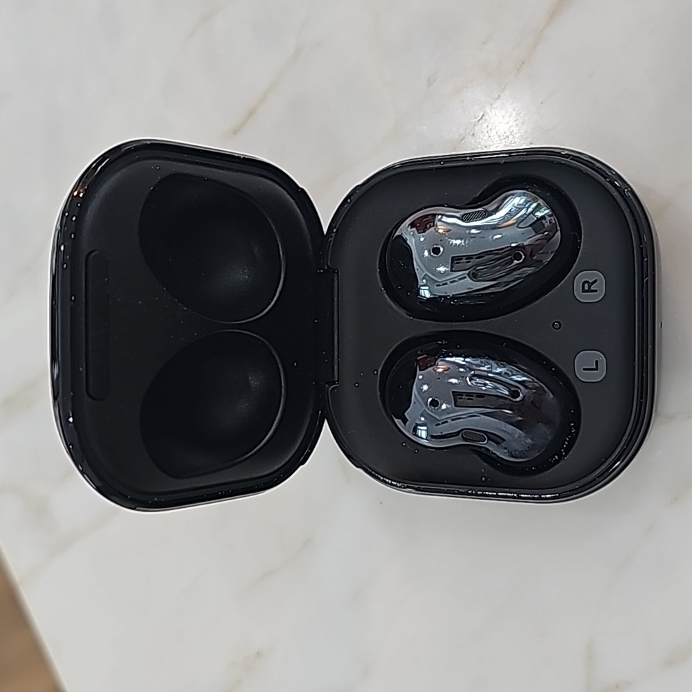 Samsung | Galaxy Buds Live